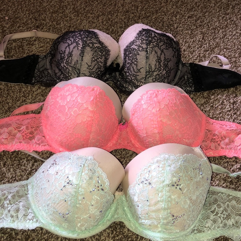 3 VS bras